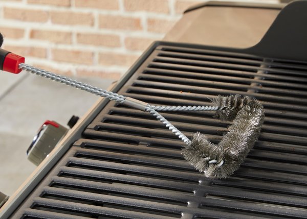 Weber Dreiseitige Grillbürste, 45 cm, mit Edelstahlborsten